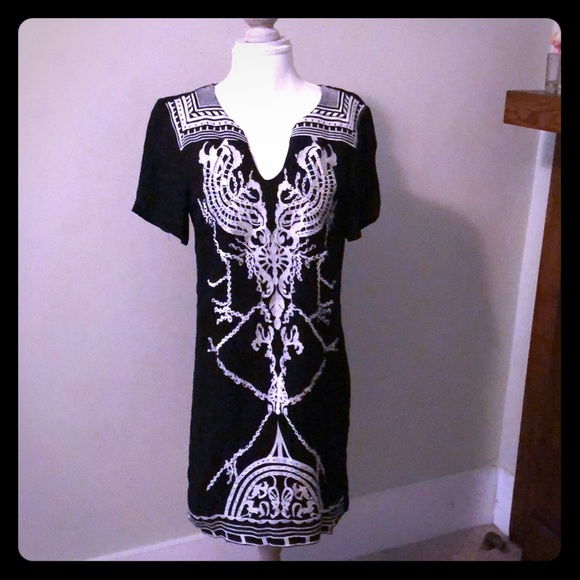 Freeway Dresses & Skirts - ❤️NWT Freeway black dress with white embroidery